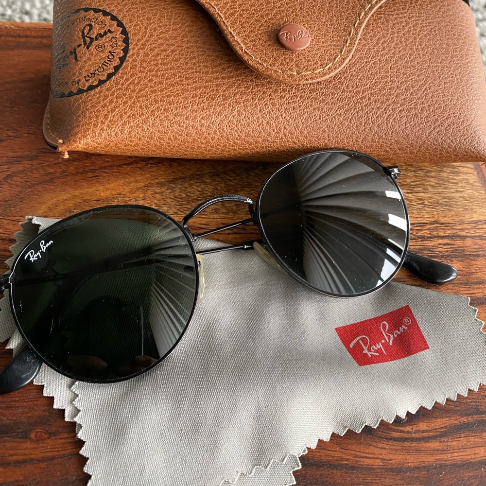 Ray-Ban Black Sunglasses